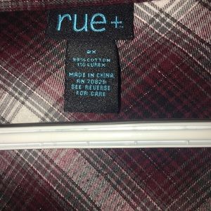 Rue 21 maroon flannel